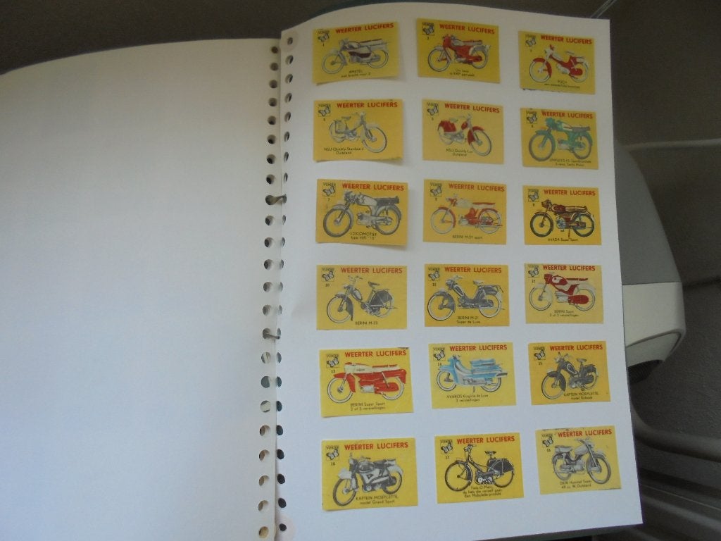 30 oude lucifermerken met oude / antieke bromfietsen 1/8, Verzamelen, Ophalen of Verzenden, Zo goed als nieuw, Luciferdoosjes of -merken