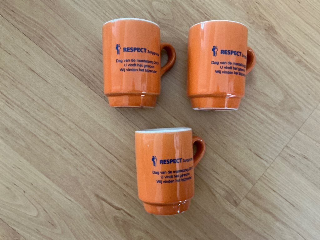 3 kleine mokken GRATIS af te halen in Den Haag, Ophalen, Mok, Zo goed als nieuw, Overige stijlen