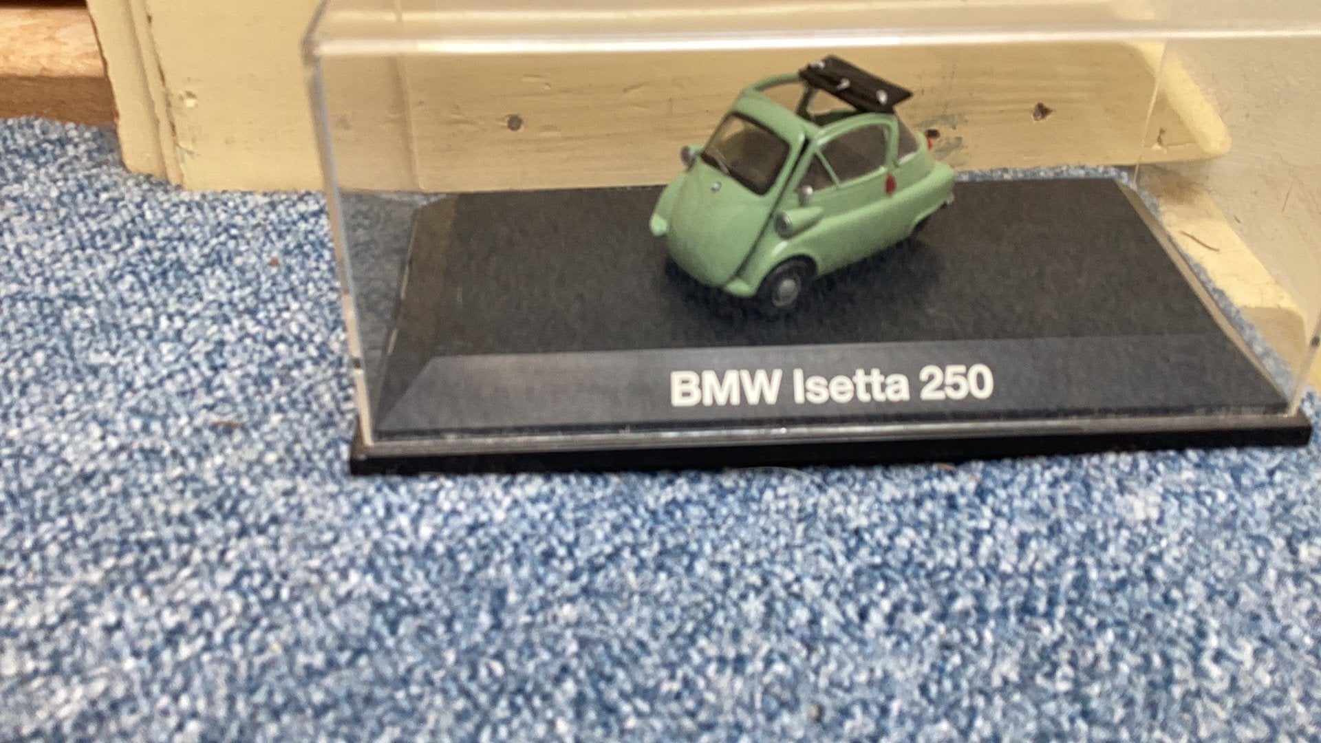 Schuco 1 :43 BMW Isetta 250, Ophalen of Verzenden, Zo goed als nieuw, Auto, Schuco