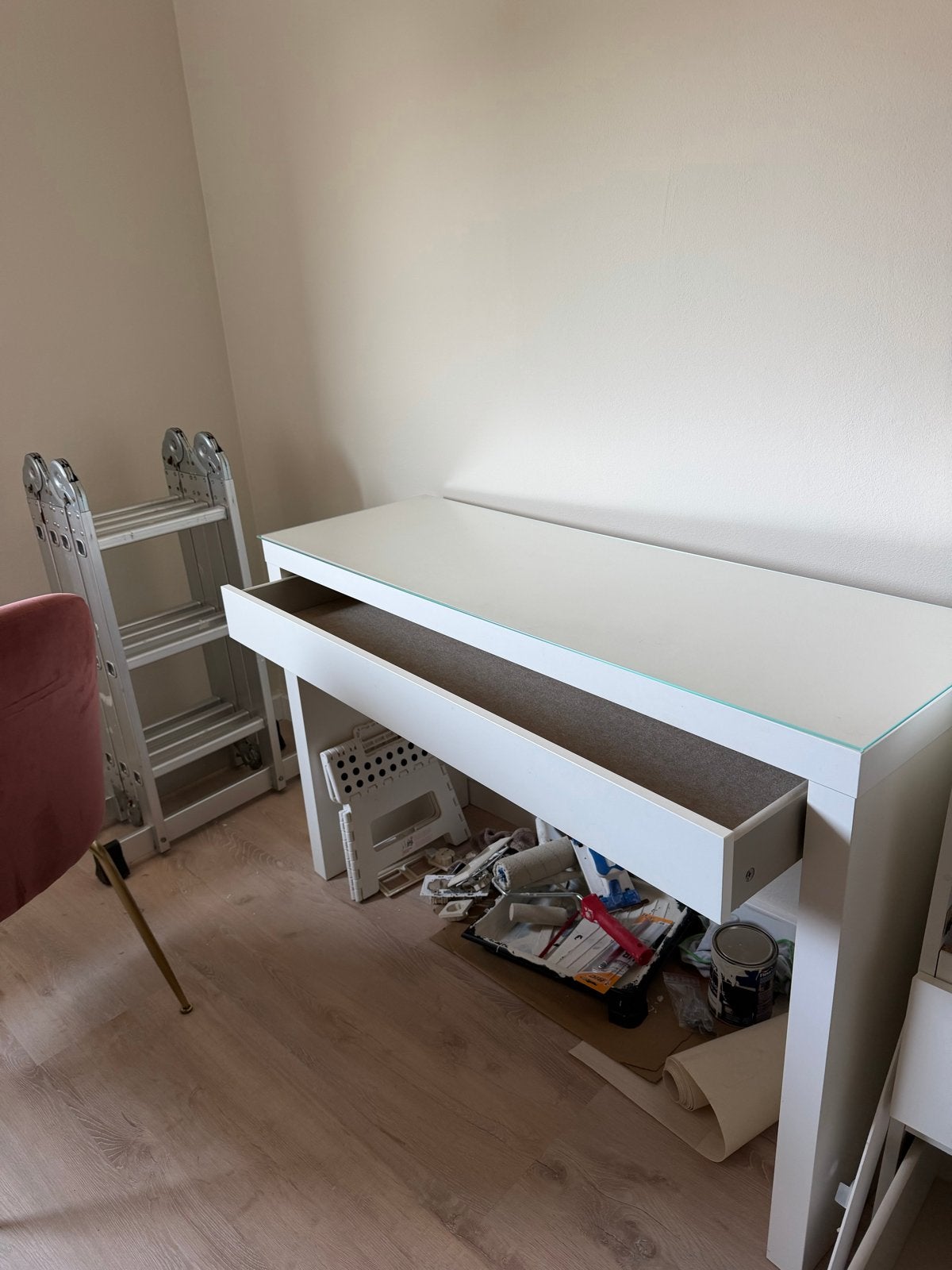 IKEA Malm kast/bureau met glasplaat, Ophalen, Gebruikt, Met lades, IKEA