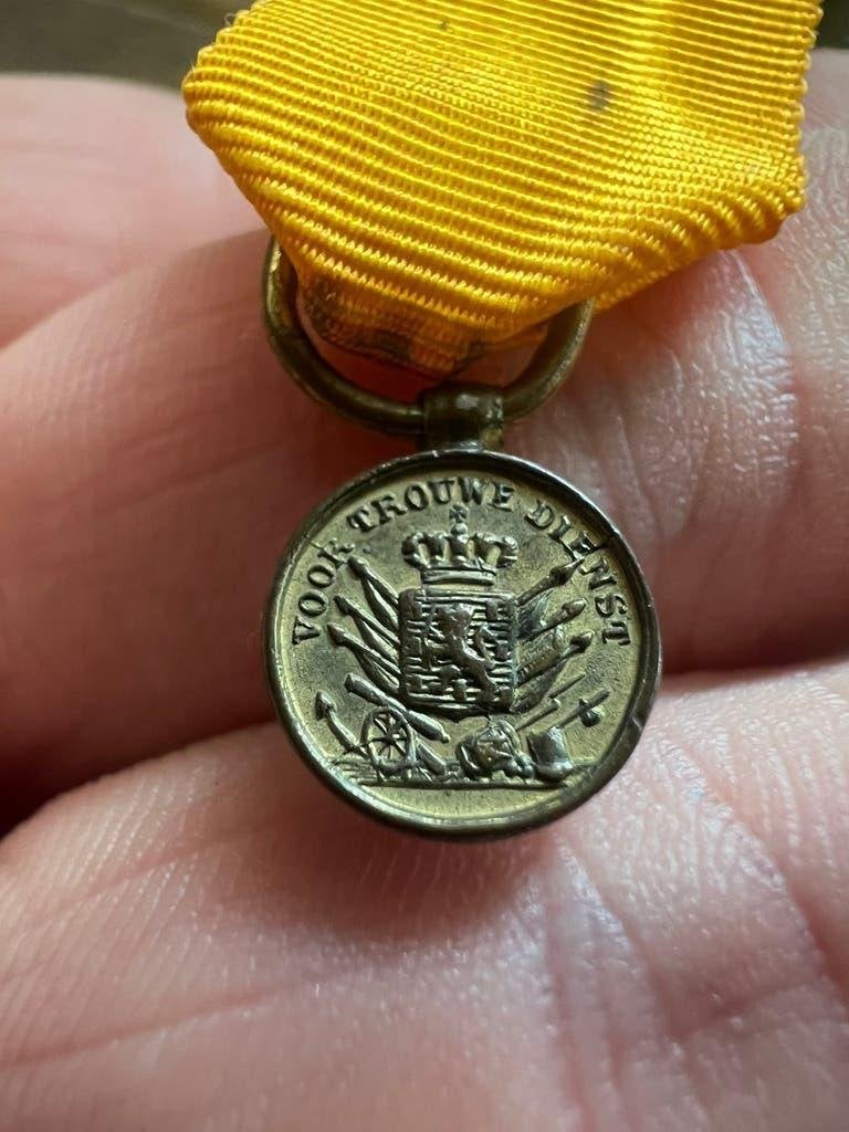 Nederlands medaille trouwe dienst miniatuur onderscheiding, Verzamelen, Verzenden, Lintje, Medaille of Wings, Nederland