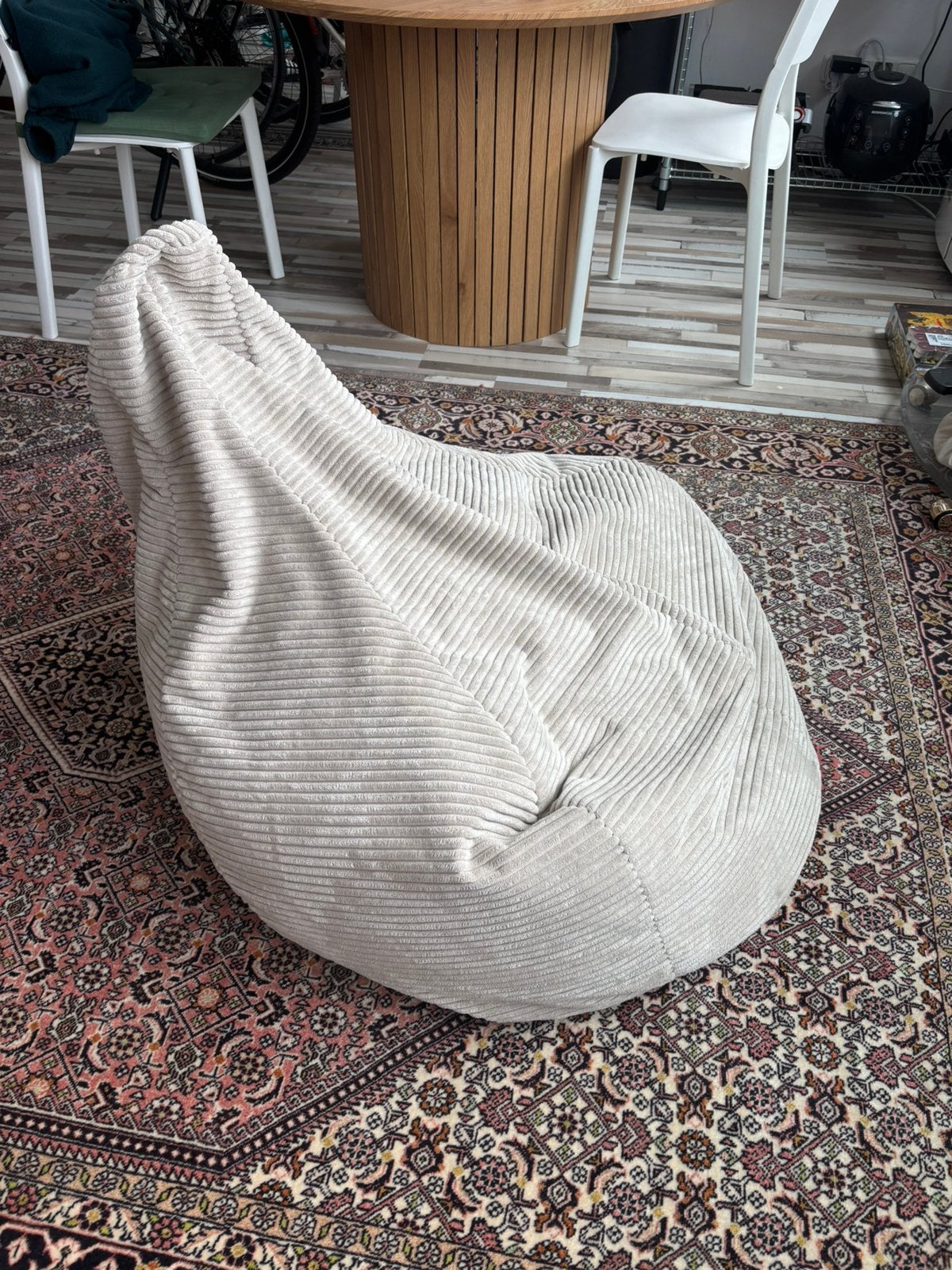 Stylish Zitzak / Bean Bag - beige color, Ophalen, Zo goed als nieuw