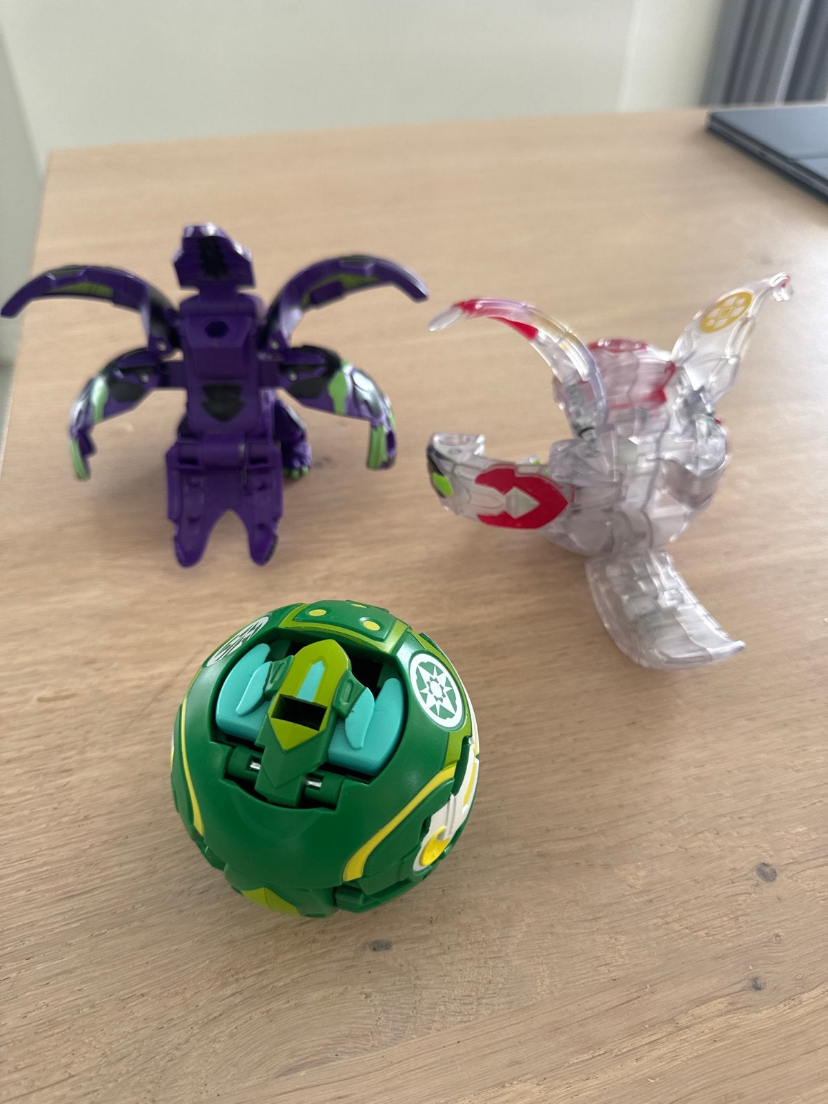 Grote Bakugan figuren - 3 stuks, Ophalen, Gebruikt
