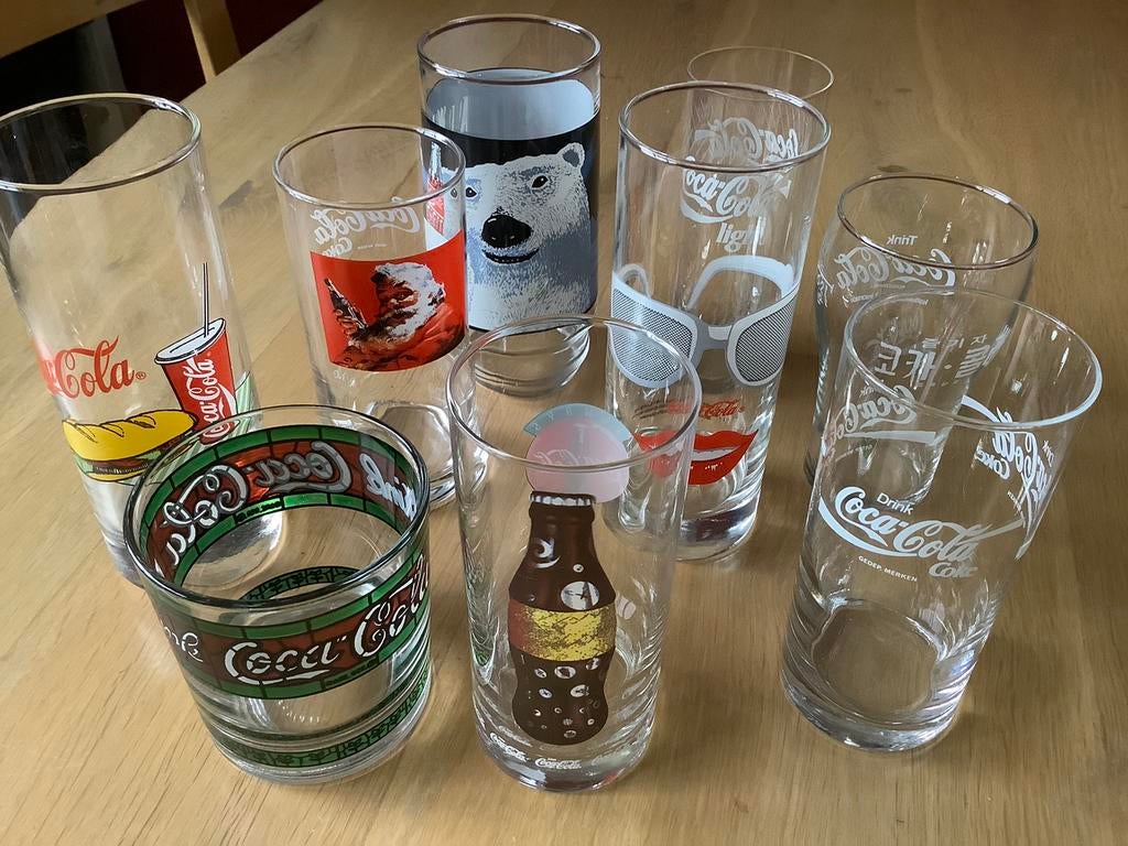 Setje Coca Cola glazen, met diverse afbeeldingen., Verzamelen, Ophalen of Verzenden, Zo goed als nieuw, Gebruiksvoorwerp