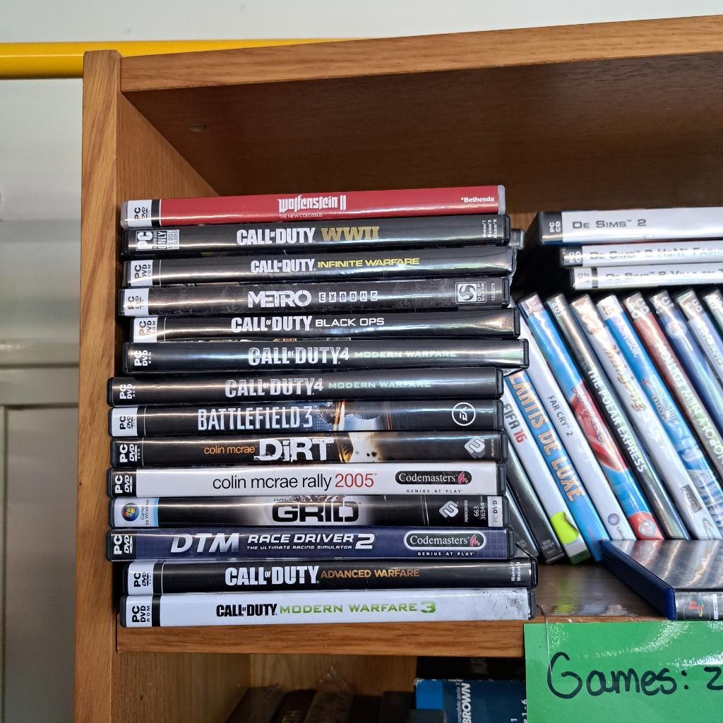 Psp 2 en 3 spellen sony, 1 speler, Ophalen, Zo goed als nieuw, Vanaf 3 jaar
