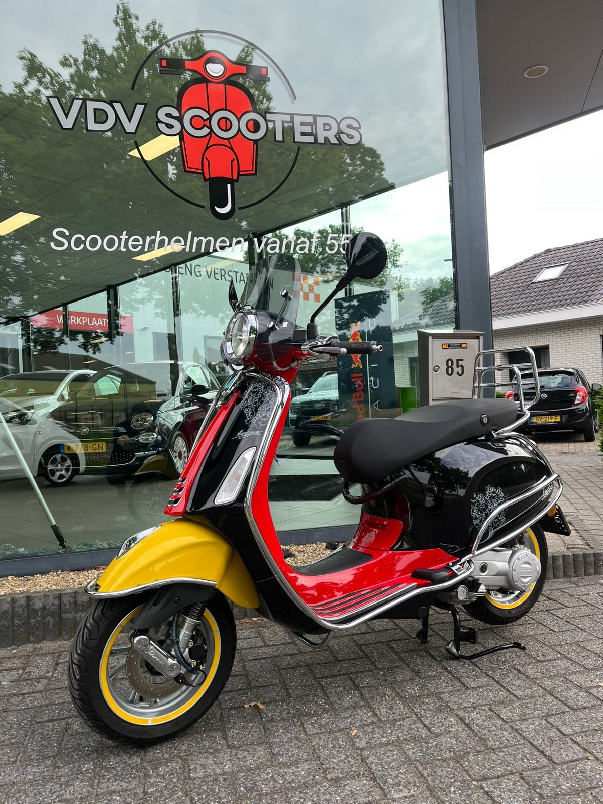 Unieke Vespa primavera mickey mouse edition!!, Ophalen, Overige modellen, Maximaal 45 km/u, Zo goed als nieuw