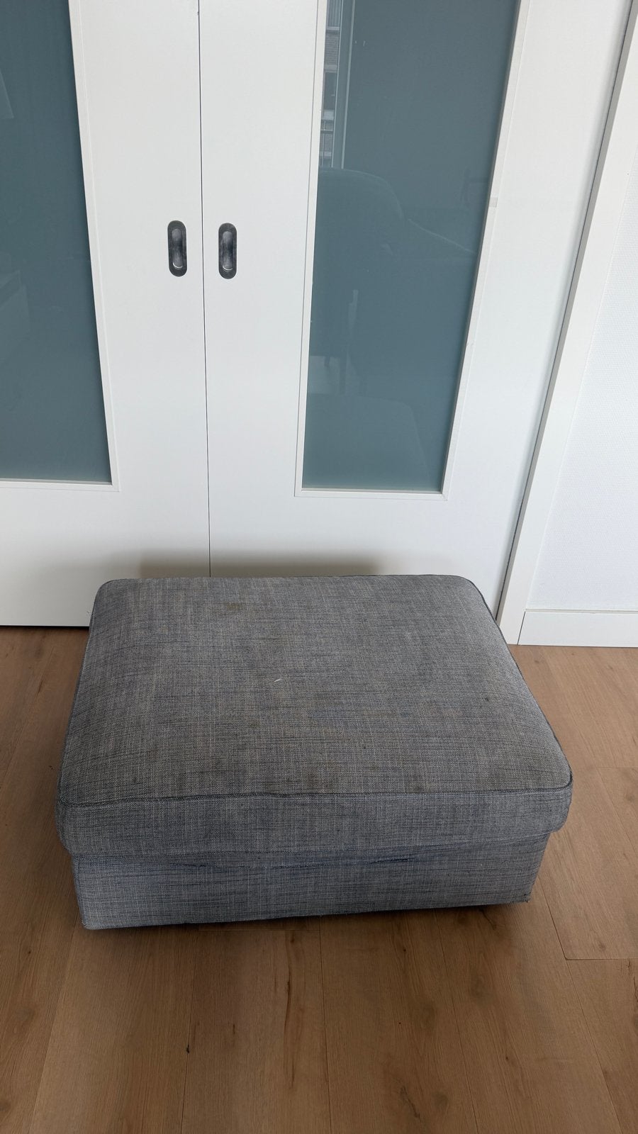 Grijze IKEA stoffen KIVIK poef  / voetenbank, Gebruikt, Stof, Rechthoekig, 50 tot 75 cm