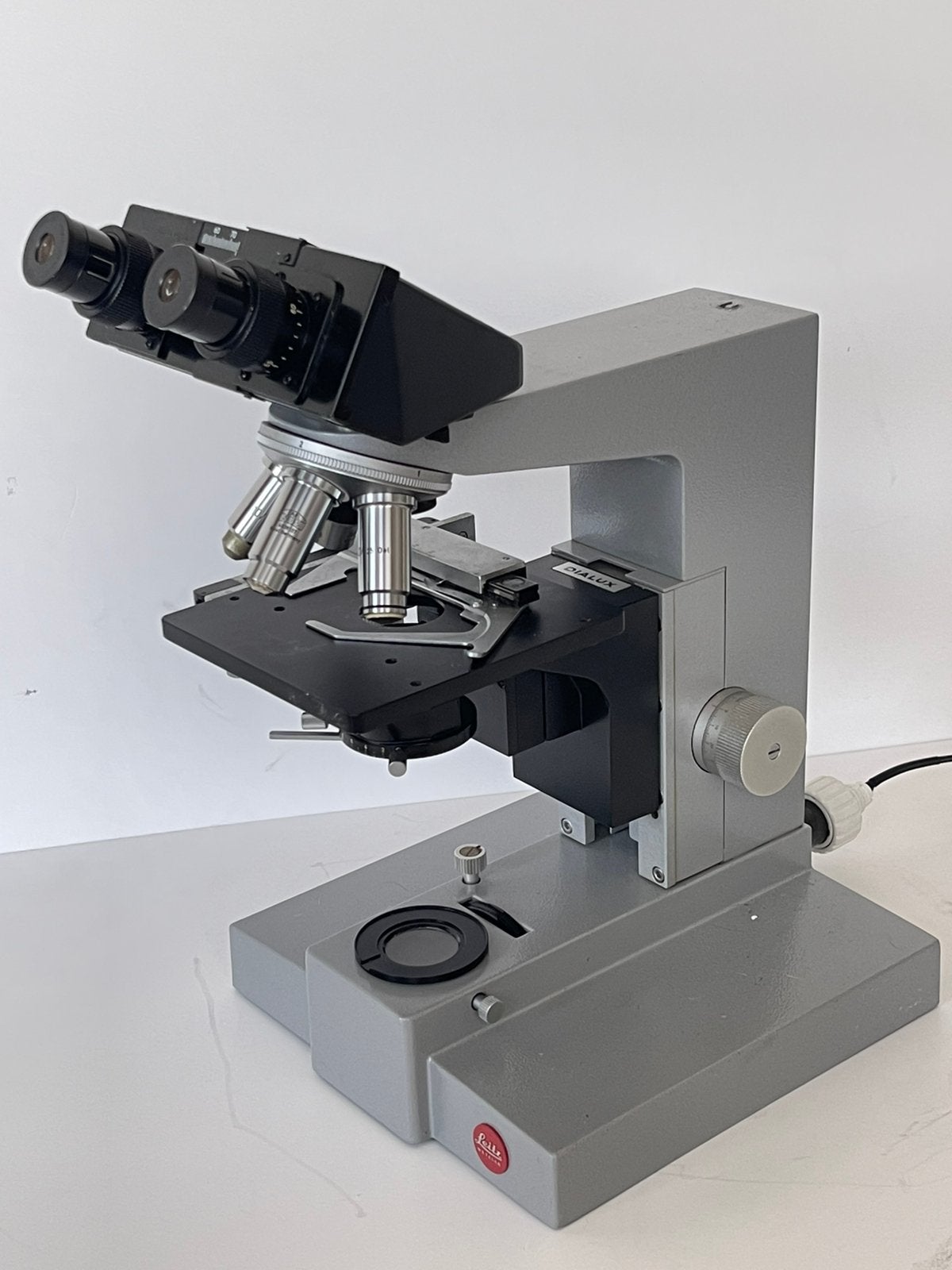 Leitz Leica DIALUX microscoop, Ophalen of Verzenden, Gebruikt, 400x tot 1000x, Biologische microscoop