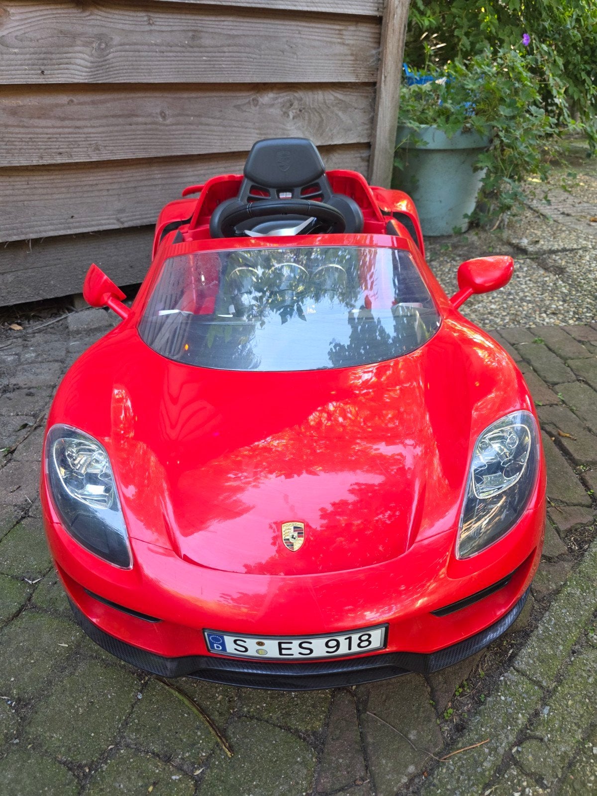 Rode Porsche 918 Spyder elektrische kinderauto, Kinderen en Baby's, Ophalen, Zo goed als nieuw