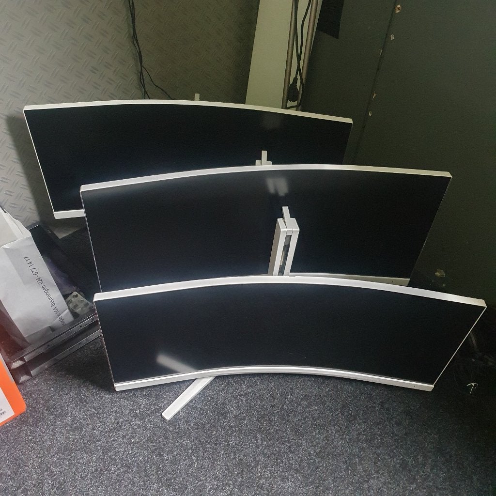 3x Philips 34M2C55/00 Curved Ultrawide Ambiglow, Gebruikt, VA, In hoogte verstelbaar, Minder dan 1 ms