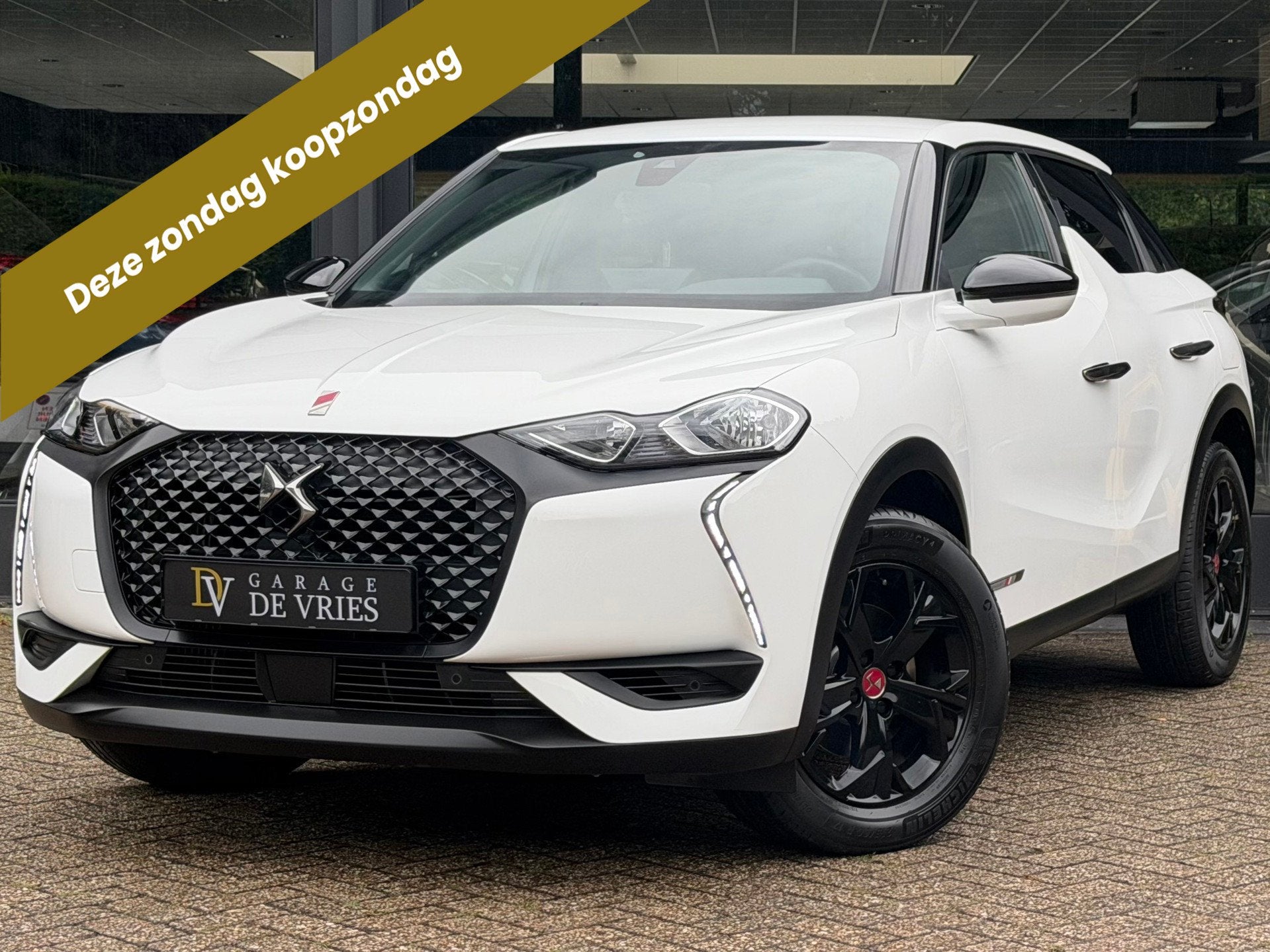 DS 3 Crossback 1.2 PureTech Performance Line+ Aut CarPlay Ca, Auto's, Dealer onderhouden, Gebruikt, Zwart, 1199 cc
