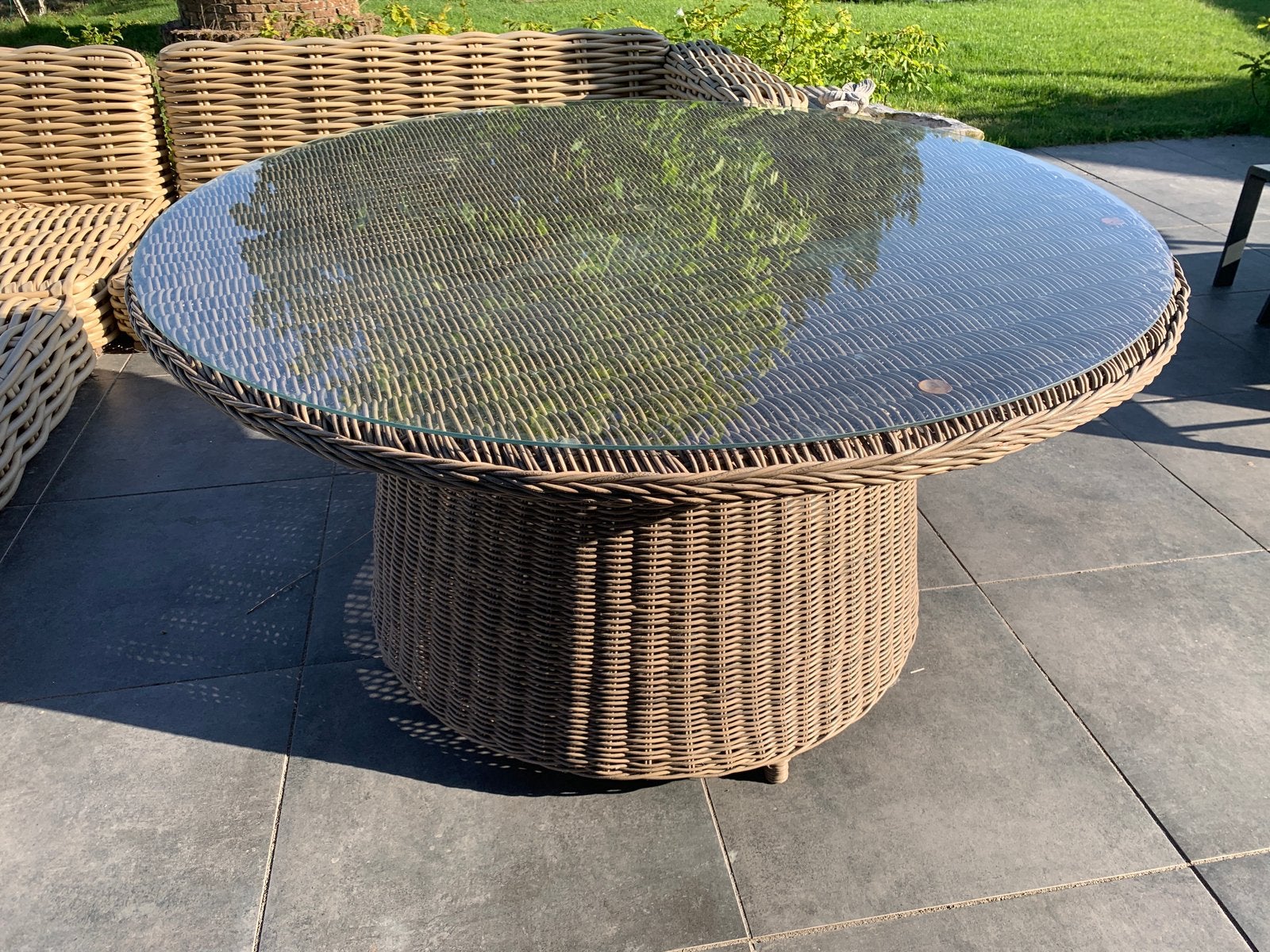 Wicker eettafel D140xH72cm Rond, Ophalen, Gebruikt, Rond, Wicker