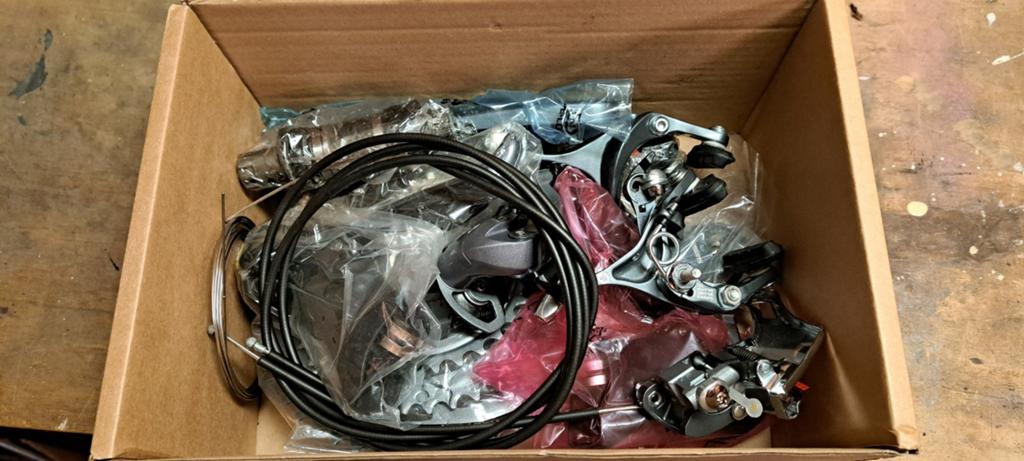 Nieuwe Shimano Claris 3x8 Groepset, Fietsen en Brommers, Fietsonderdelen, Nieuw, Ophalen of Verzenden, Derailleur of Ketting, Aluminium