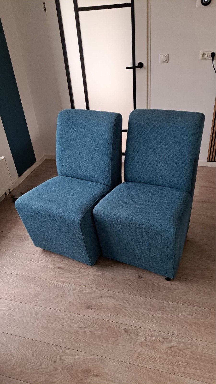 6x Eetkamerstoelen (op wieltjes), Ophalen, Zo goed als nieuw, Minder dan 75 cm, 50 tot 75 cm