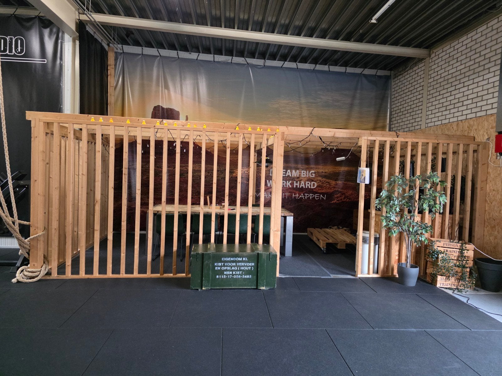 Houten frame/afscheiding met sterke palen, Ophalen, Gebruikt, Overige typen, Overige houtsoorten