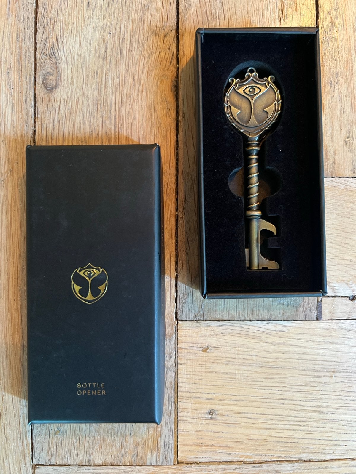 Tomorrowland Flesopener - Exclusief Sleutelontwerp, Overige typen, Goud, Nieuw, Ophalen of Verzenden