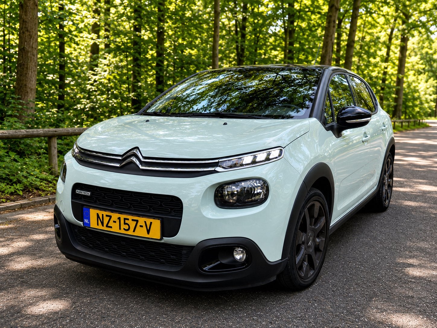 Citroën C3 1.2 Puretech 110pk Shine | 2017, Voorwielaandrijving, 1025 kg, 1199 cc, Origineel Nederlands
