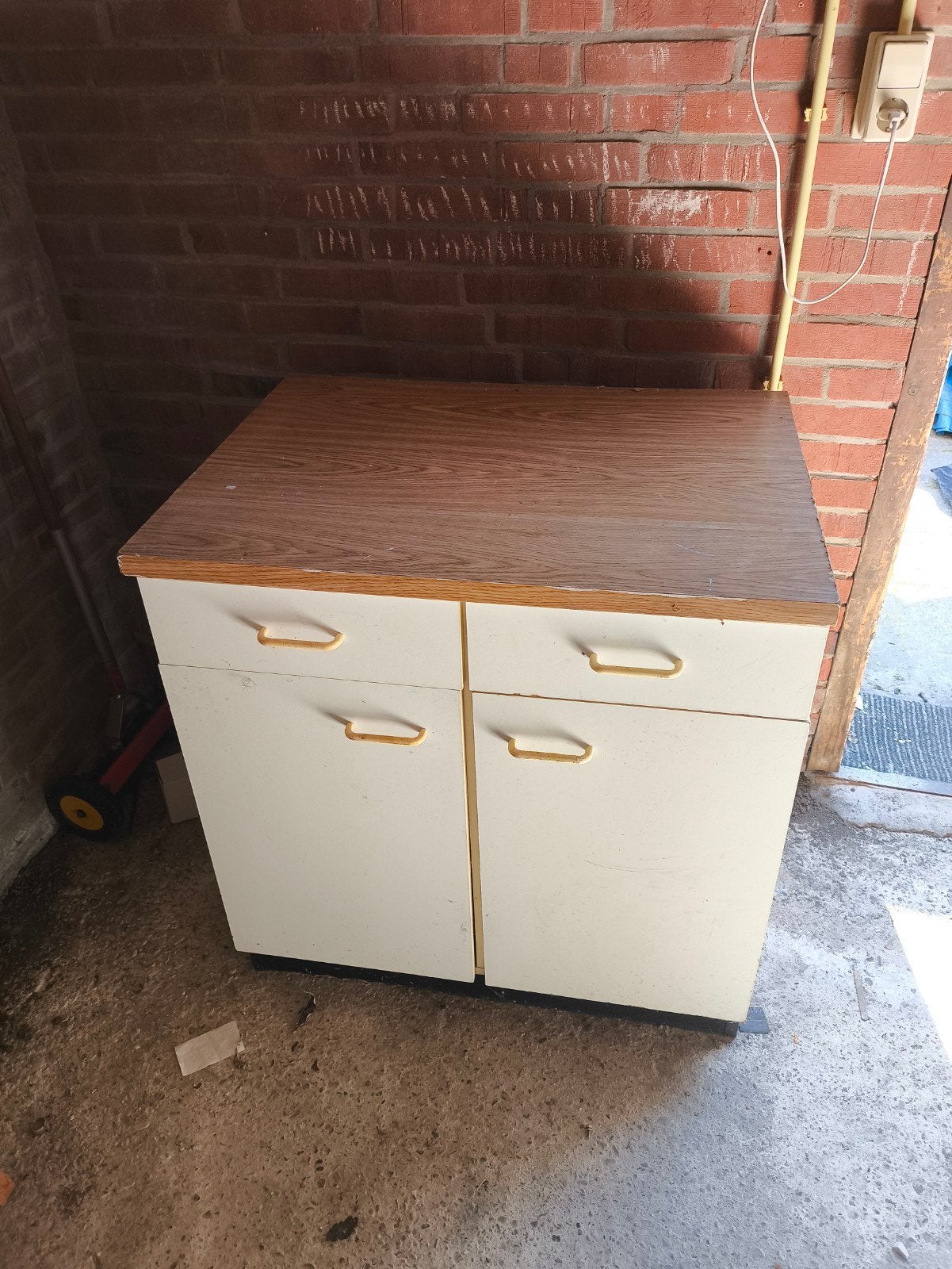 Gratis kastje voor in de schuur of garage, Ophalen, Gebruikt, 50 tot 100 cm, Minder dan 100 cm