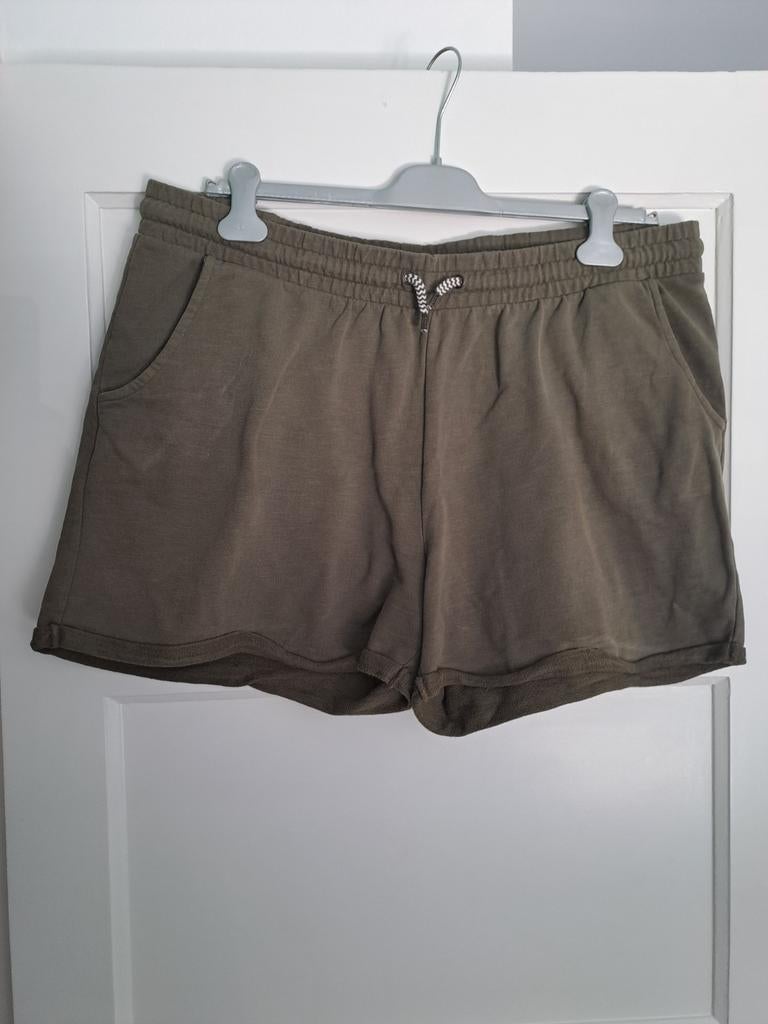 Hema joggingstof short maat XL, Kleding | Dames, Ophalen of Verzenden, Zo goed als nieuw, Hema, Broek of Spijkerbroek