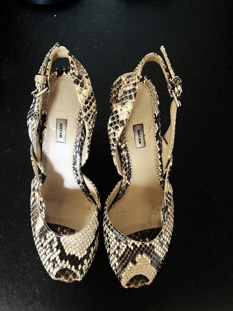 zgan mooi zomerschoentje van Natan maatje 37, Pumps, Beige, Ophalen of Verzenden, Zo goed als nieuw