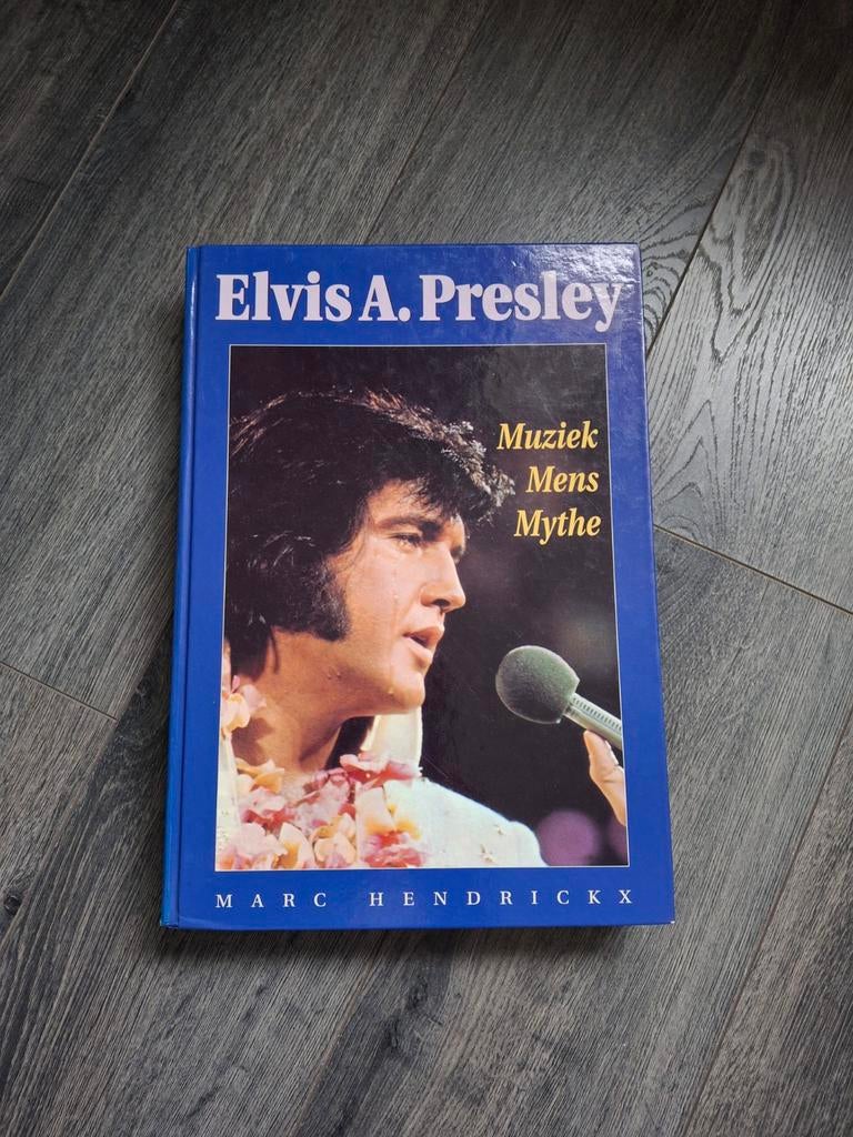 Boek van Elvis Presley, Ophalen of Verzenden, Zo goed als nieuw
