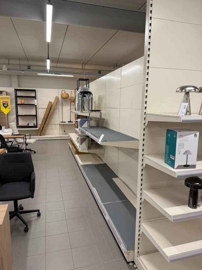 MEGA PARTIJ! Complete winkelinventaris 2500m², Ophalen