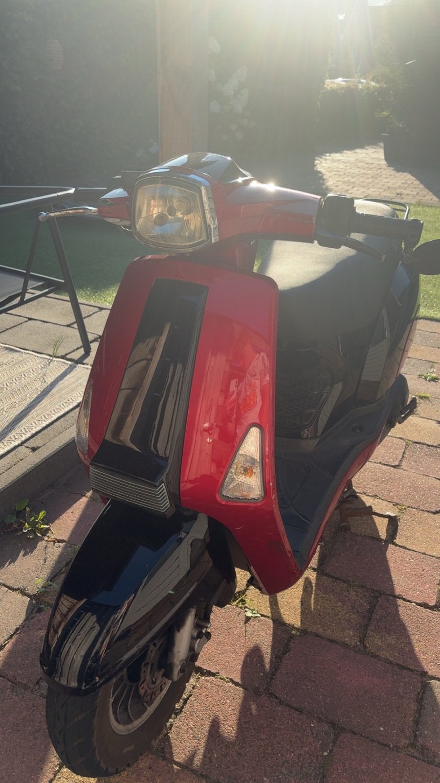 AGM Scooter - Rood/Zwart - Goed onderhouden, Ophalen, Zo goed als nieuw, Benzine, Overige merken