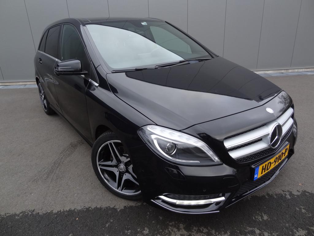 Mercedes-Benz B-Klasse 250 Prestige | PANO | TREKHAAK | NAVI, Gebruikt, Euro 6, 4 cilinders, Zwart