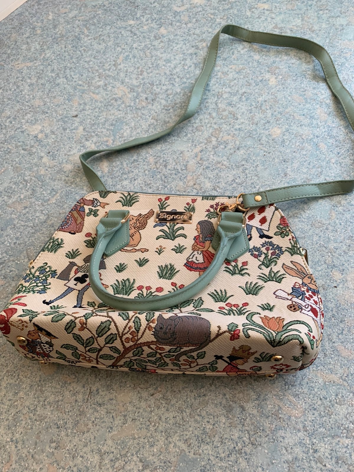Tas met Alice in Wonderland, Sieraden, Tassen en Uiterlijk, Ophalen of Verzenden, Zo goed als nieuw, Overige kleuren, Handtas