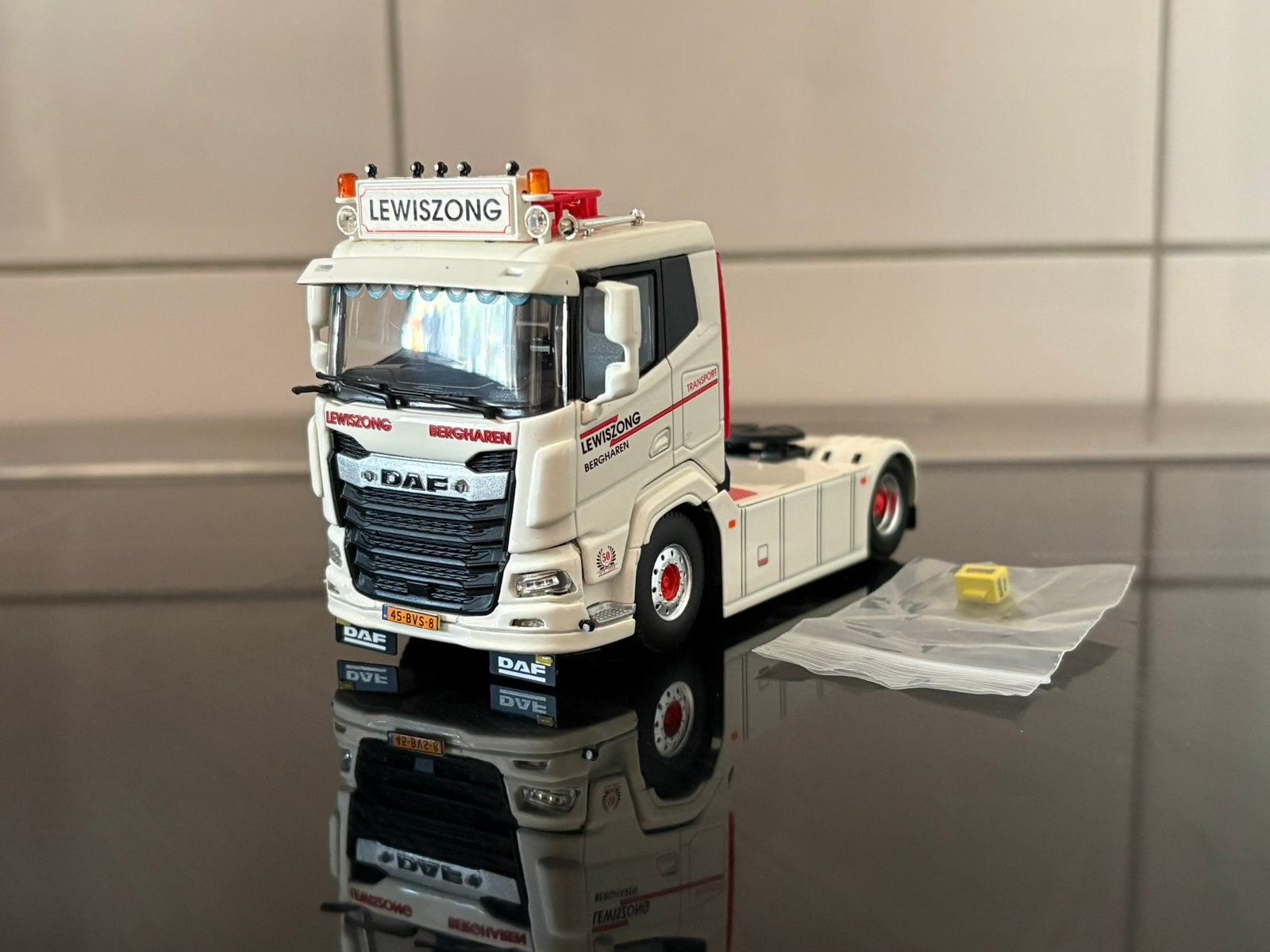 DAF XF SH 4x2  Firma: Lewiszong Transport V.O.F., Ophalen of Verzenden, Zo goed als nieuw, Bus of Vrachtwagen, Wsi