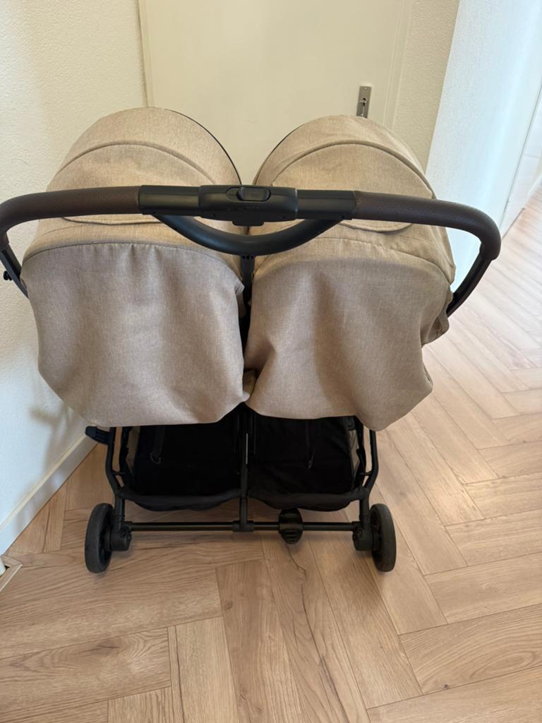 Deryan duo buggy, Ophalen of Verzenden, Zo goed als nieuw