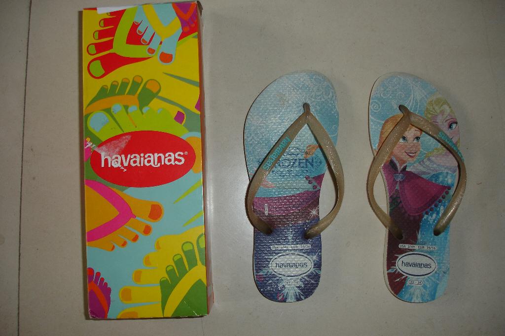 Havaianas slippers frozen elsa en anna maat eu 35-36, Kinderen en Baby's, Kinderkleding | Schoenen en Sokken, Meisje, Schoenen