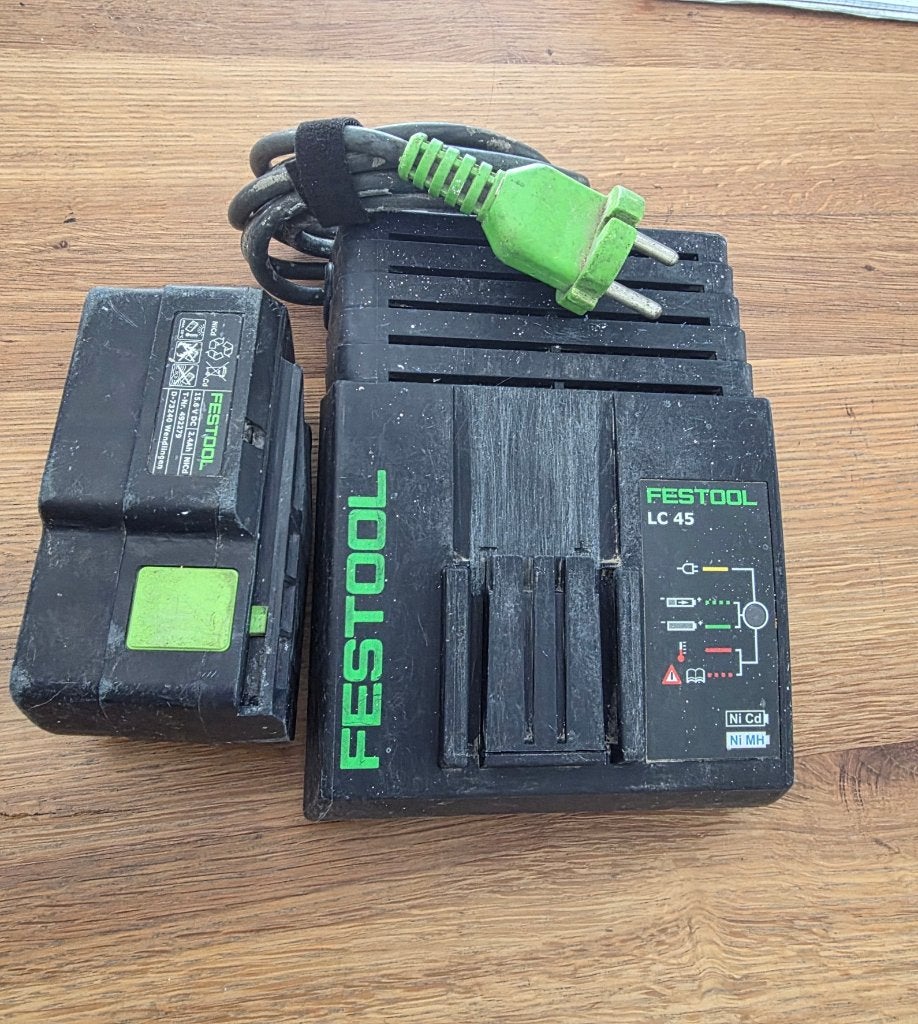 Festool Lader en batterij 15v, Ophalen of Verzenden, Gebruikt