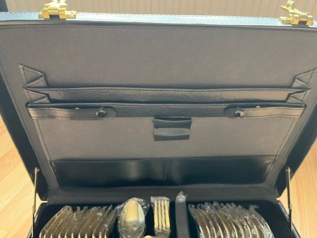 Bestekcassette.   (SBS), Ophalen
