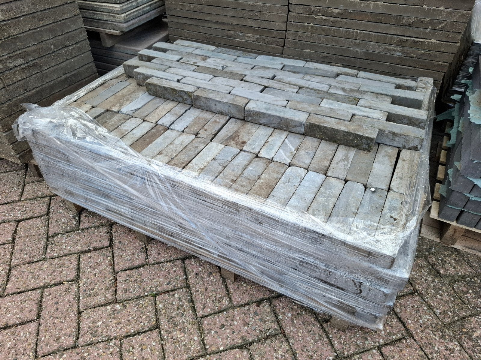 5.5m² Hardsteen Waaltjes - Alle Hele Stenen, Gebruikt, Klinkers, Natuursteen, 5 tot 10 m²
