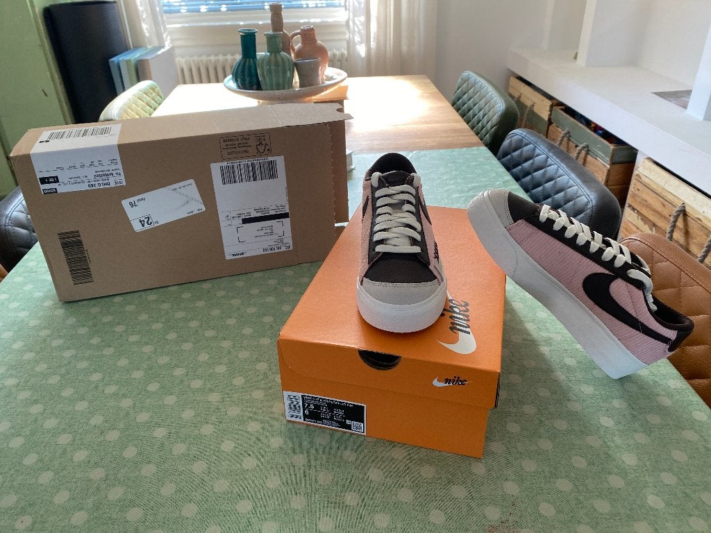 Nike SB Blazer Low Platform - 38,5, Nike, Nieuw, Ophalen of Verzenden, Sneakers of Gympen