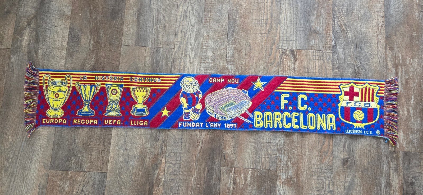 Sjaal FC Barcelona, Verzamelen, Ophalen of Verzenden, Zo goed als nieuw, Buitenlandse clubs, Vaantje of Sjaal