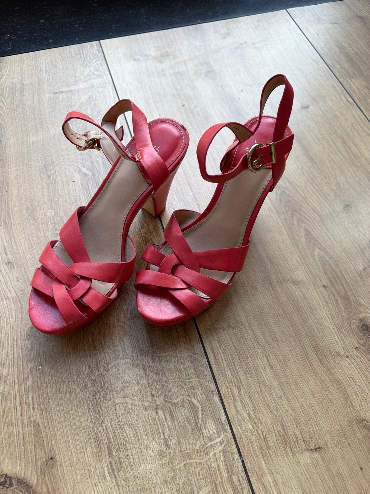 Chocolate Shubar dames maat 38, Kleding | Dames, Verzenden, Gedragen, Rood, Sandalen of Muiltjes