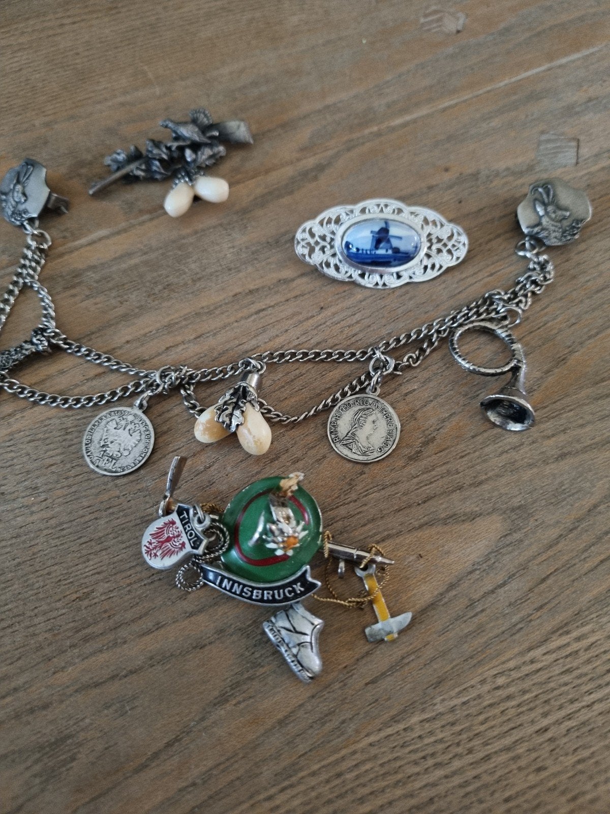 Broches allerlei, Ophalen of Verzenden, Overige kleuren, Overige materialen