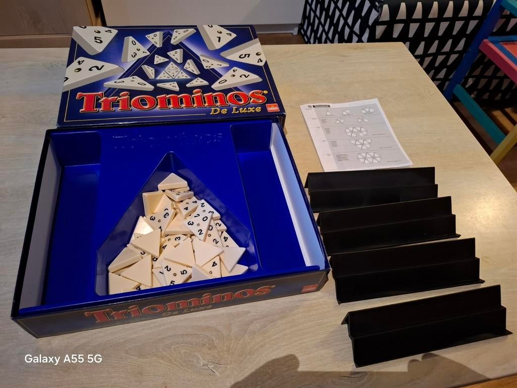 Triominos De Luxe - Compleet en in goede staat, Postbus 200, 8050 AE Hattem, Nederland, Ophalen of Verzenden, Zo goed als nieuw