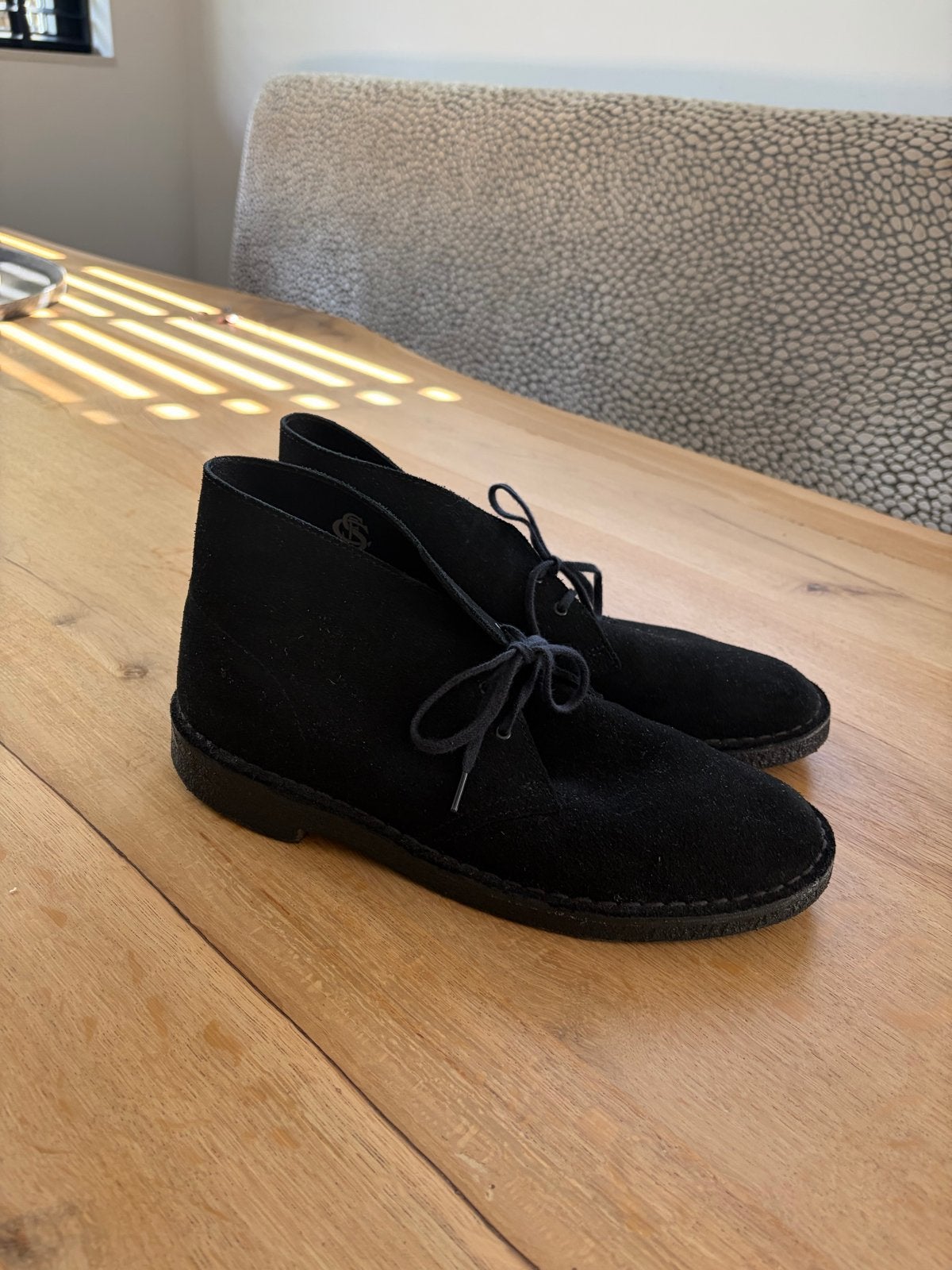 Clarks Originals Desert Boots - Zwart Suède - Maat 43, Verzenden, Zwart, Boots, Gedragen
