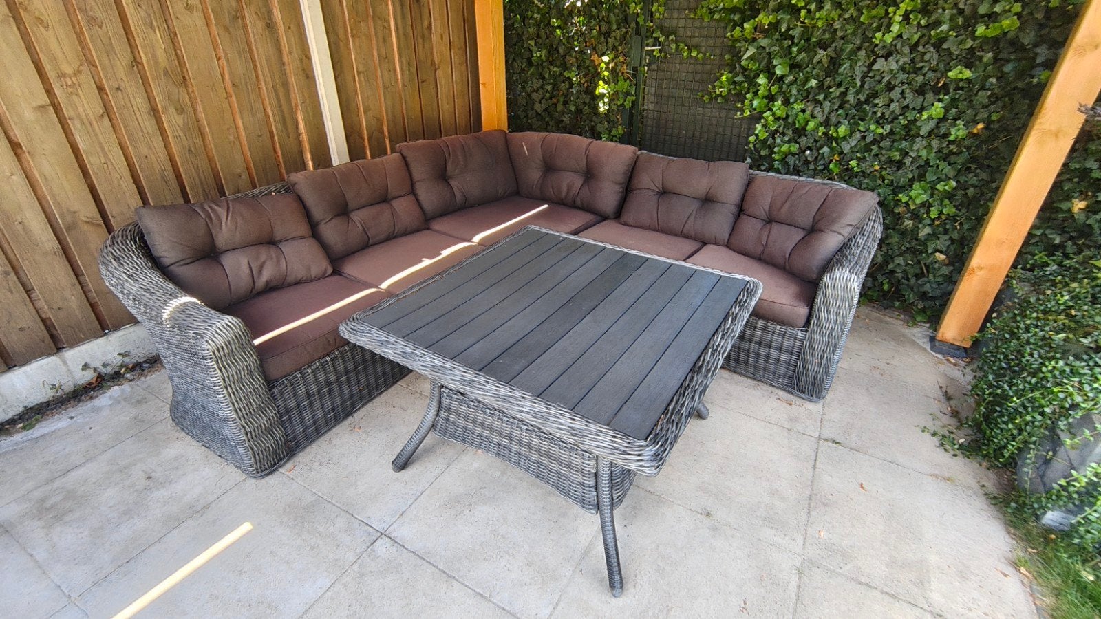 Wicker Tuinset met Tafel en Kussens, Ophalen, 5 zitplaatsen, Gebruikt, Wicker