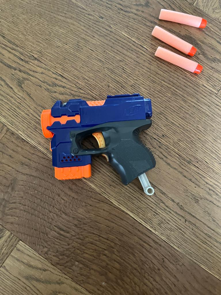 Nerf Micro Shots Blaster met pijltjes - Gebruikt, Kinderen en Baby's, Speelgoed | Actiefiguren, Gebruikt, Ophalen of Verzenden