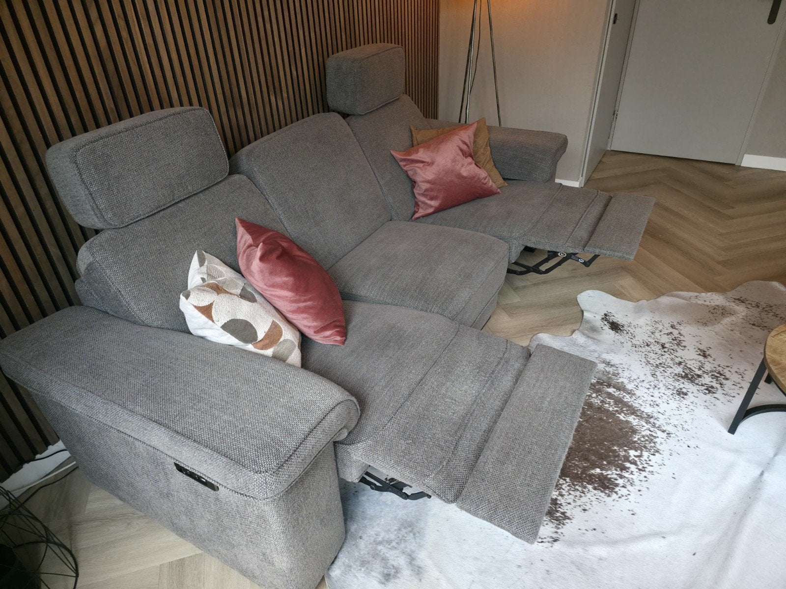 Grijze/taupe driezitsbank met relaxfunctie, Huis en Inrichting, Ophalen, Gebruikt, Driepersoons, 75 tot 100 cm