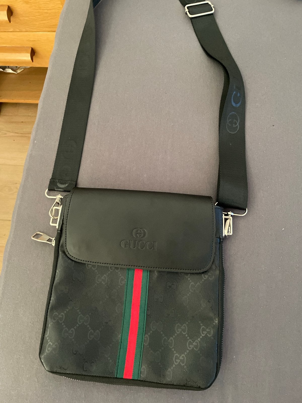 Weg is Weg!Gucci schoudertas NIEUW!!!, Ophalen, Nieuw, Zwart, Overige merken