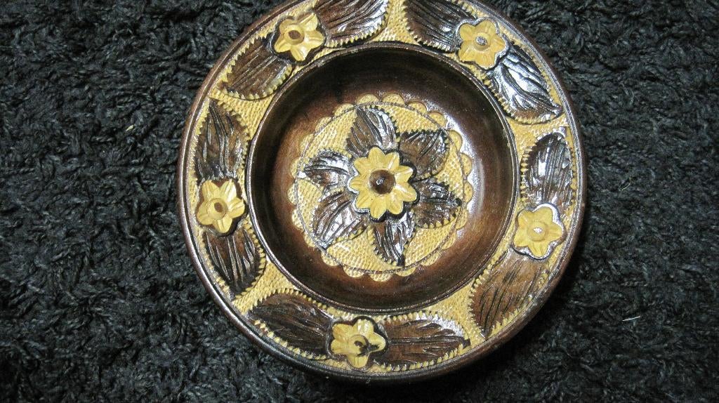 Houtsnijwerk bord, Antiek en Kunst, Kunst | Beelden en Houtsnijwerken, Minder dan 20 cm, Ophalen of Verzenden, Wanddecoratie, Flora