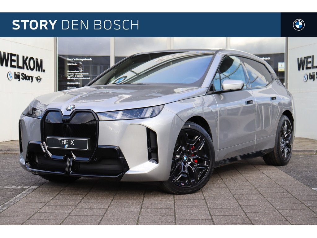 BMW iX xDrive45 M Sport / Trekhaak / M Multifunctionele Stoe, Zwart, IX, Leder, SUV of Terreinwagen