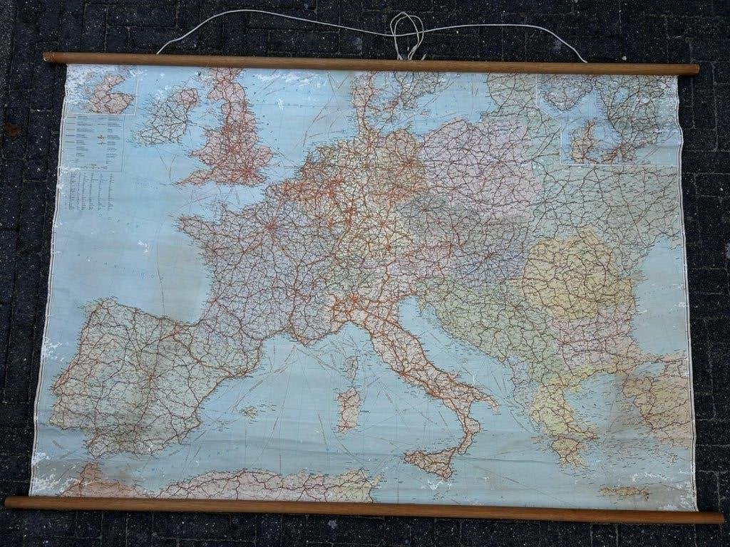 Mooie gedetailleerde kaart van een deel van Europa, Antiek en Kunst, Ophalen of Verzenden, Aardrijkskunde