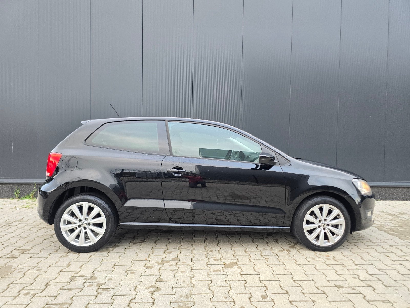 Foto 7 van Volkswagen Polo 1.2 | P.sensoren | Cruise | Nw Apk | StoelVw