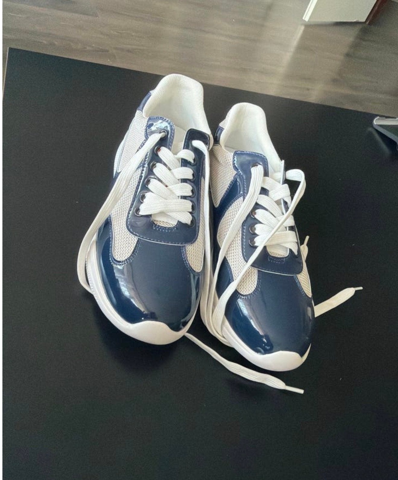 Prada Sneakers - Blauw en Wit, Kleding | Dames, Ophalen of Verzenden, Zo goed als nieuw, Blauw, Sneakers of Gympen